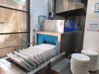 Els rentavaixelles comercials tenen la mateixa mida que els rentavaixelles no...
